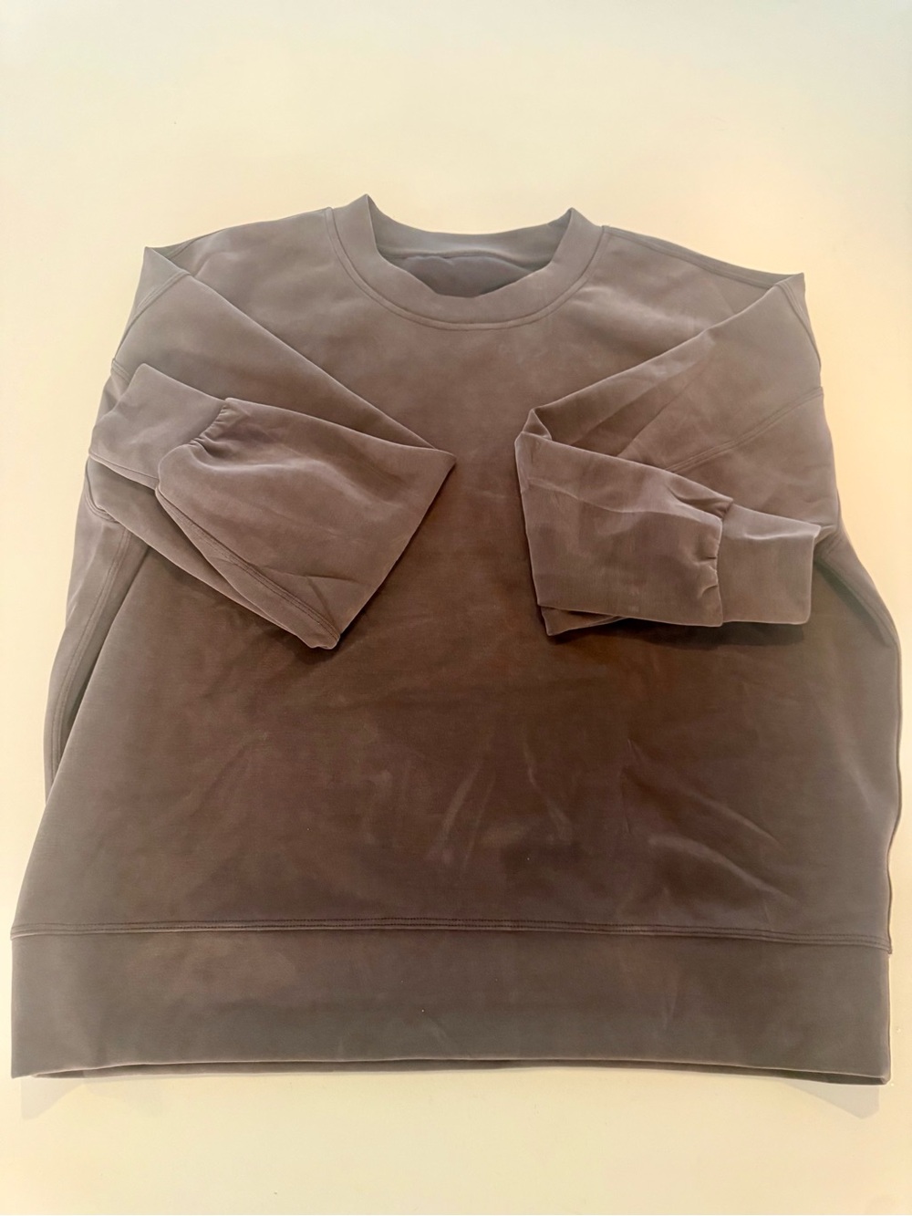 lululemon athletica women’s brushed smooth streamed sweatshirt.